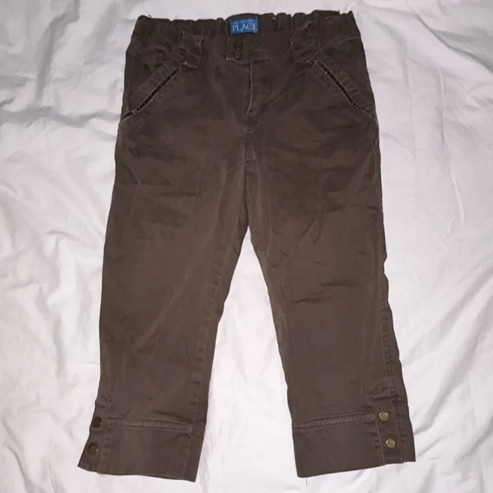 The Children's Place Boys Brown Solid Capri Pants 100% Cotton Button Casual